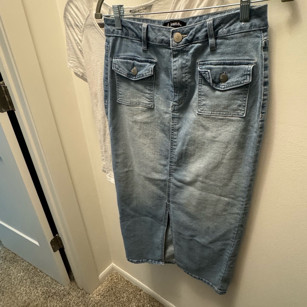 Denim midi skirt—size 6 light wash